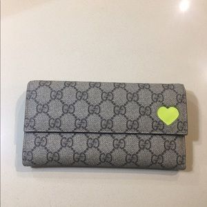 Authentic Gucci Supreme Heart Wallet